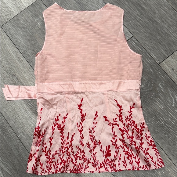 Bebe Silk Ribbon Printed Top - Picture 4 of 4